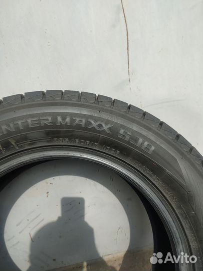 Dunlop Winter Maxx SJ8 235/60 R17