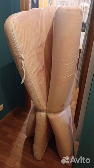 Кровать двухспальная с матрасом бу 140 200дерево