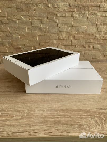 iPad Air Wi-Fi Cellular 64GB Silver Sim