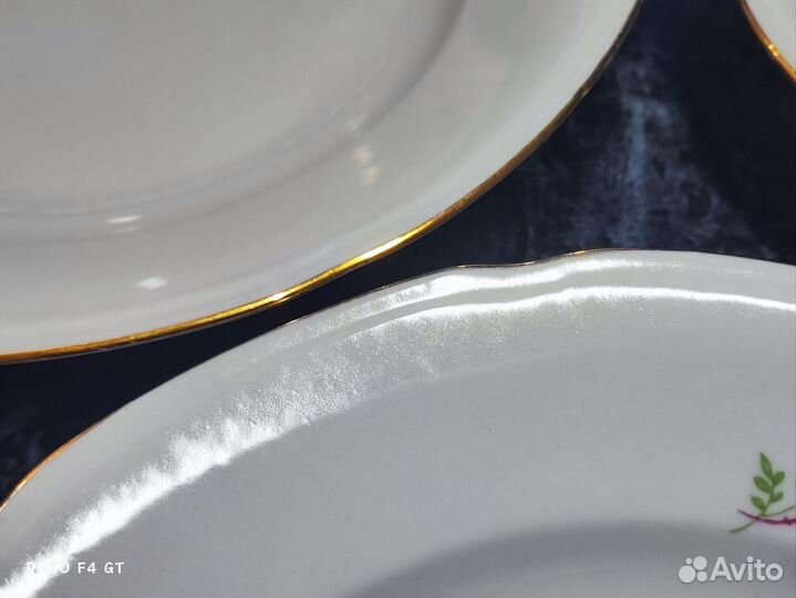 Фарфоровые тарелки 