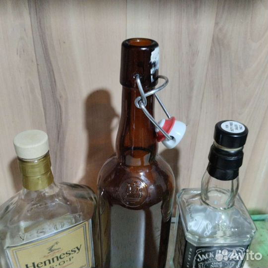 Бутылка стеклянная