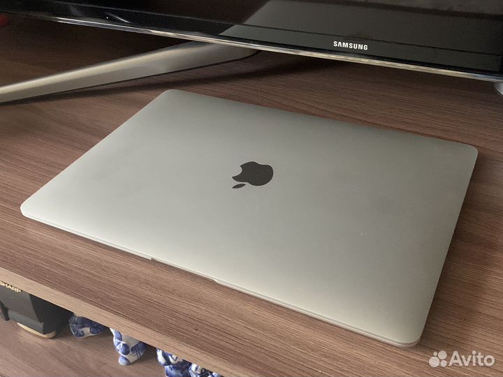 MacBook Air 13 2020 i5 512gb