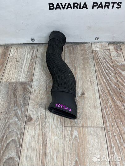 Патрубок воздушного фильтра правый Mercedes Cls