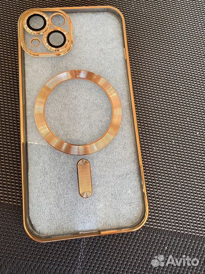 Чехол на iPhone 13