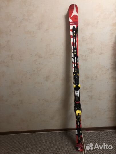 Горные лыжи atomic