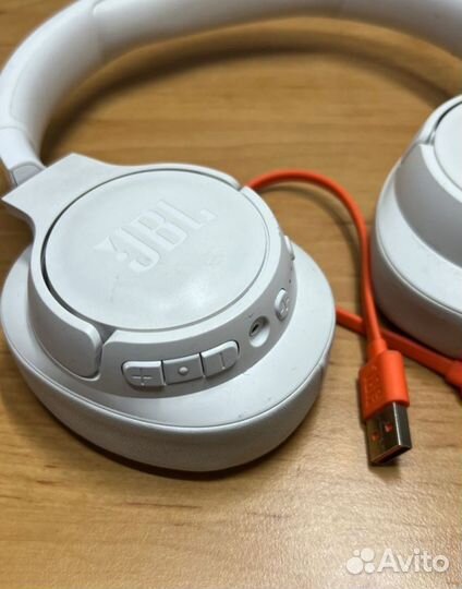 Беспроводные наушники jbl tune 760nc