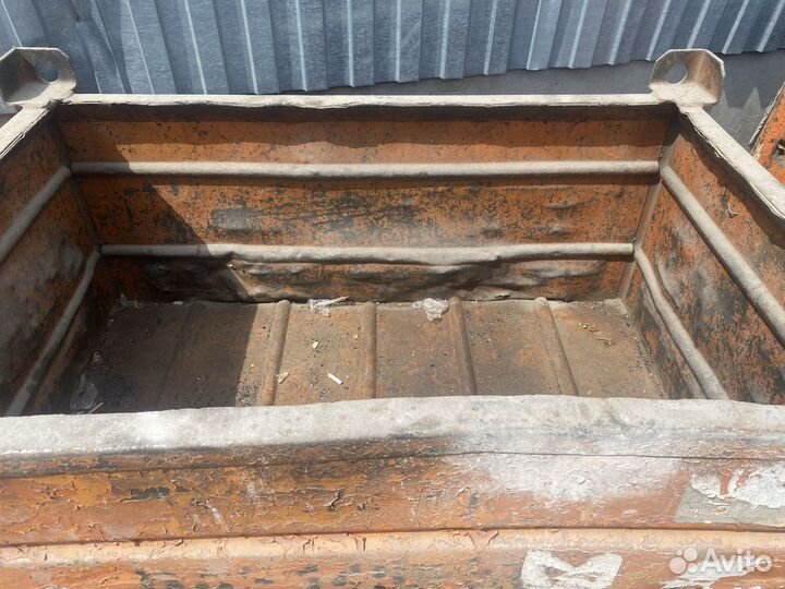 Производственная тара (контейнер, банка)