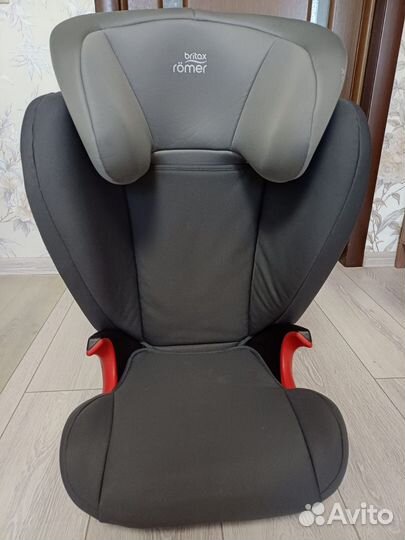 Автомобильное кресло britax romer
