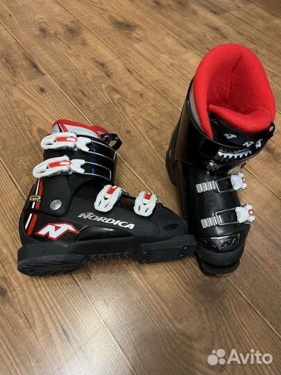 Горнолыжные ботинки детские 21