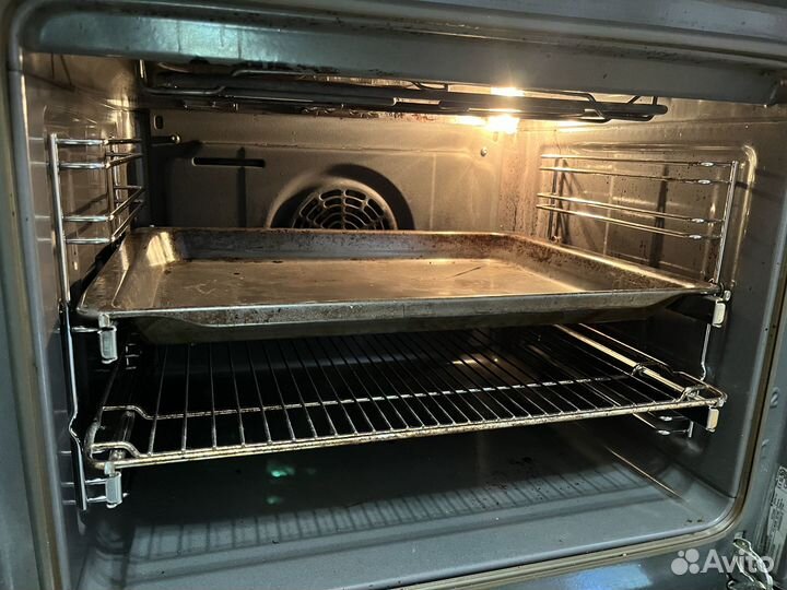 Электрический духовой шкаф Bosch HBA56S551E