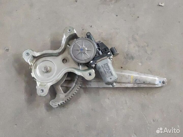 Стеклоподьемник тоета hilux