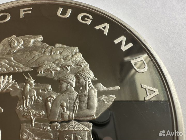 Серебрянная монета 500 грам, 5000 шилингов