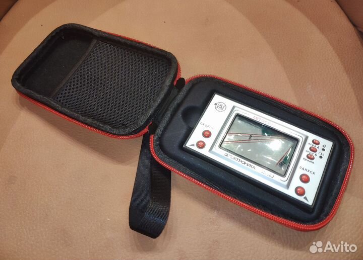 Чехол для игр серии Электроника СССР. Красная молн