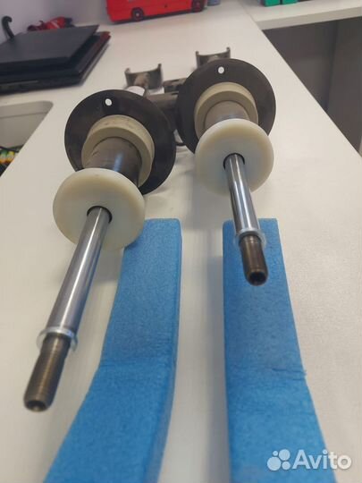 Стойки амортизатора передние на BMW G30/G31