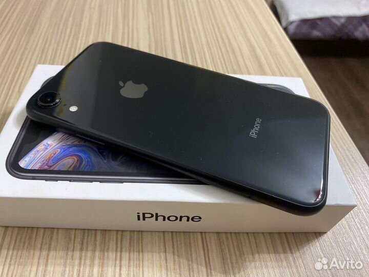 iPhone Xr, 64 ГБ