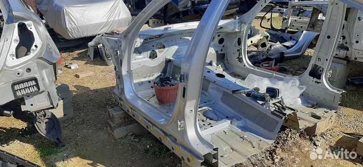 Кузов частями BMW 3-Series 320I E90