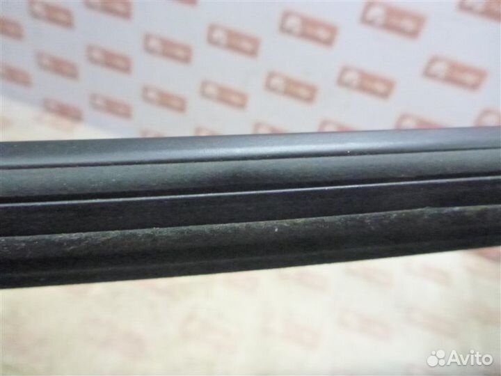 Уплотнитель стекла двери бархотка задний правый