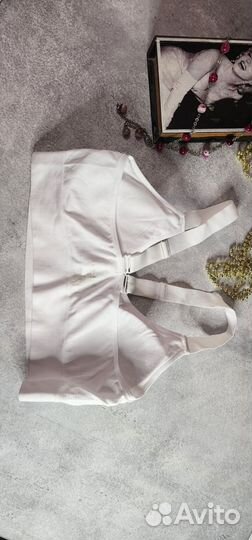 Нижнее белье спортивный топ