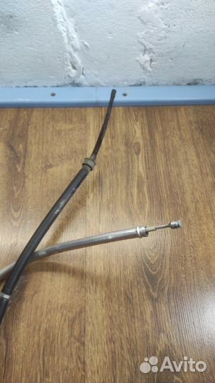 Трос ручника левый Skoda Rapid лифтбек 1.6 2015