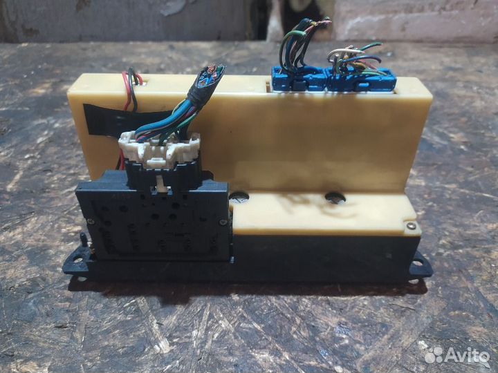 Блок управления отопителем Mazda 626 GE (1991—1997)