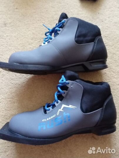 Лыжный комплект – беговые лыжи, палки, ботинки