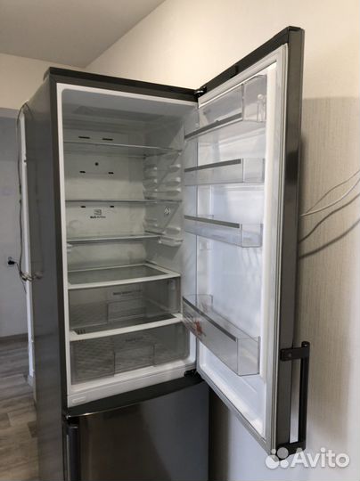 Холодильник бу LG