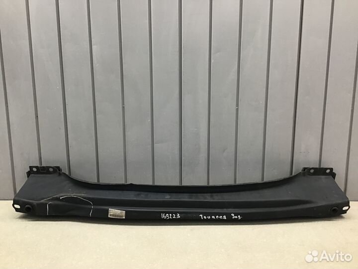 Усилитель заднего бампера VW Touareg 2010-2018