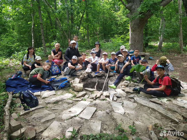 Поход в горы, лес