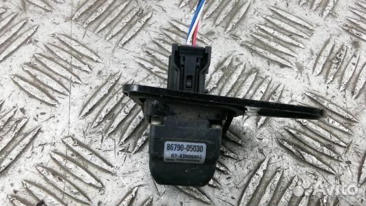 Камера заднего вида toyota avensis T27 (86P23W401)