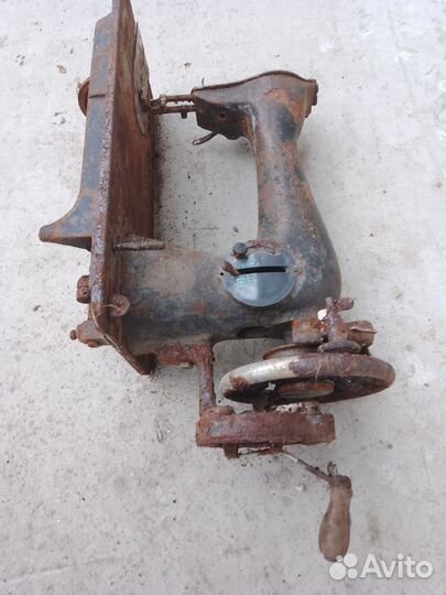 Швейная машинка ретро