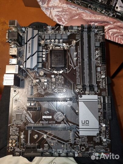 Материнская плата