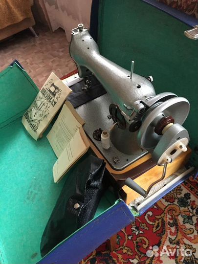 Швейная машина