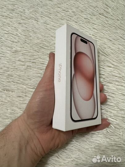 iPhone 15, 256 ГБ