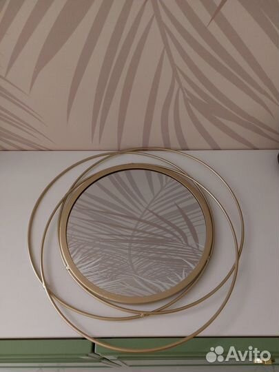 Зеркало настенное новое