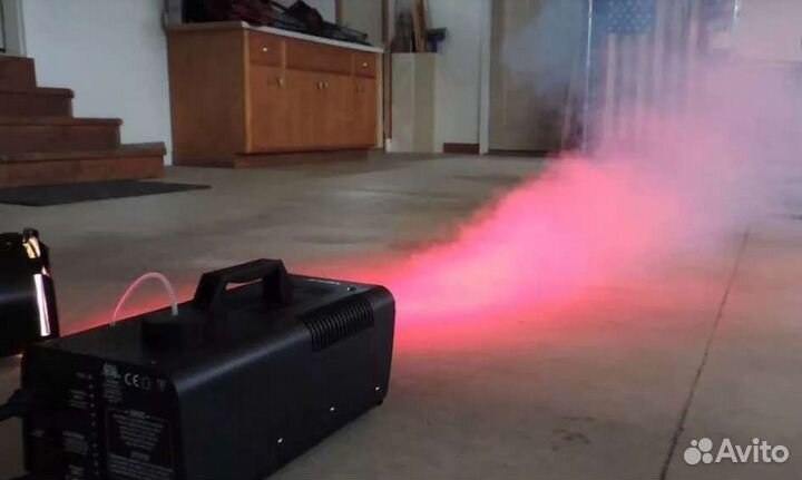 Генератор дыма, дым машина
