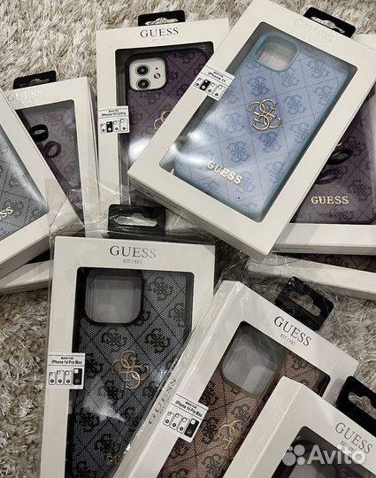 Чехол на iPhone guess