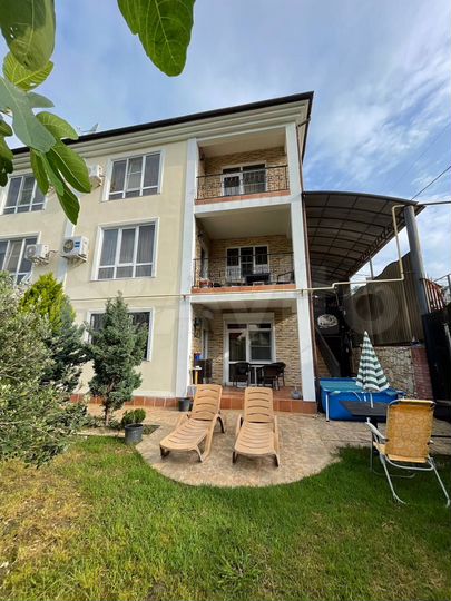 Дом 186 м² на участке 4 сот.