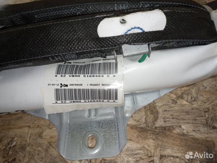 Подушка безопасности боковая (шторка) левая