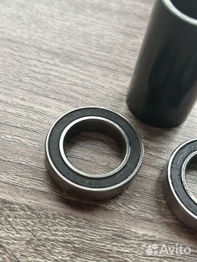 BMX запчасти от каретки (подшипники и спейсер)