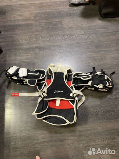 Вратарский нагрудник Bauer vapor x900 int s