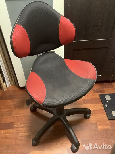 Компьютерное кресло