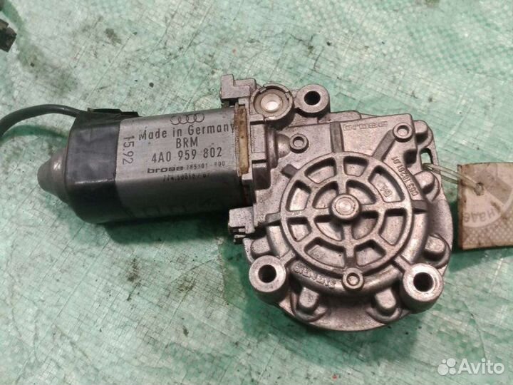 Мотор стеклоподъемника передний Audi А6 С4