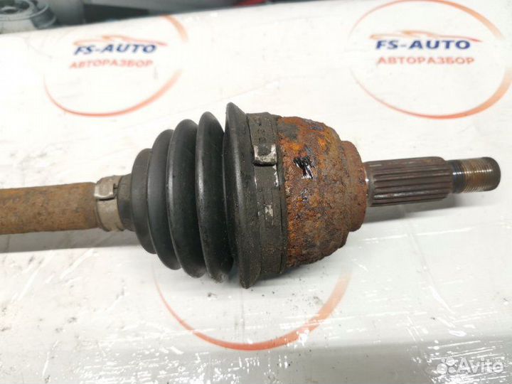 Привод передний правый Nissan Note 1.4 CR14DE 2005