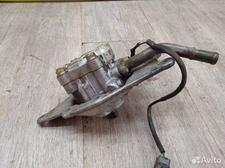 Насос гидроусилителя Mazda Mpv 2 GY 2004