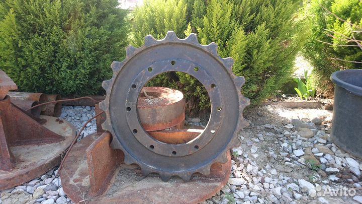 Звезда приводная Komatsu pc75uu-1