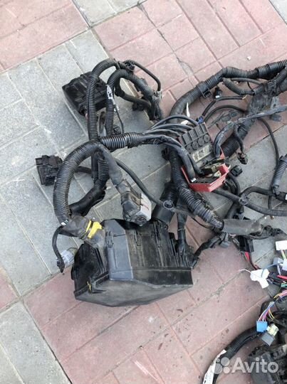 Mitsubishi outlander 3 проводка под капотная