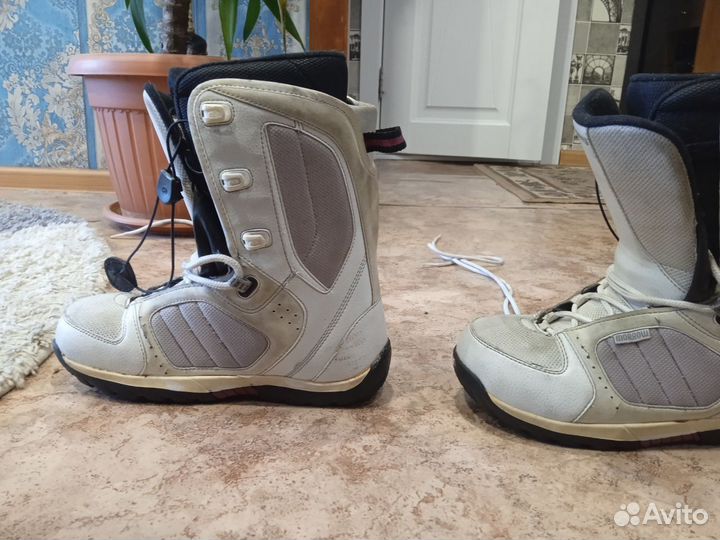 Ботинки для сноуборда женские