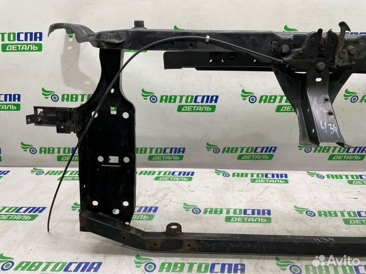 Телевизор панель радиаторов передний Nissan