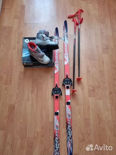 Лыжи детские с ботинками 34 размер