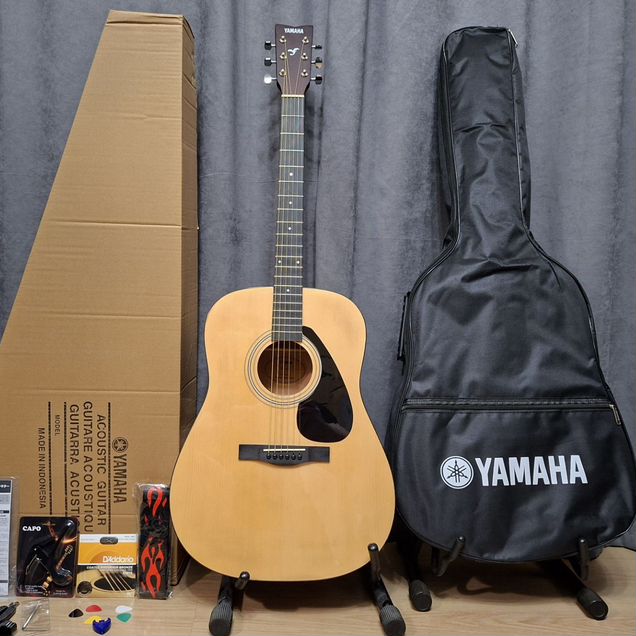 Yamaha F310 Новая гитара + полный комплект